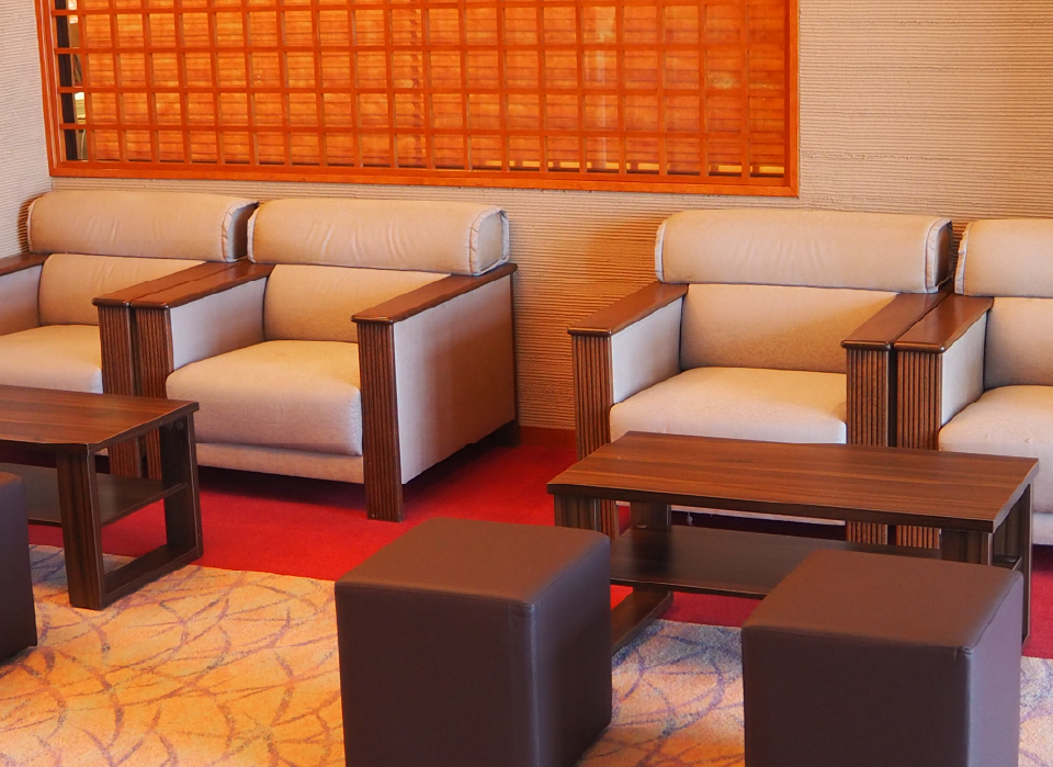 ラウンジのソファ