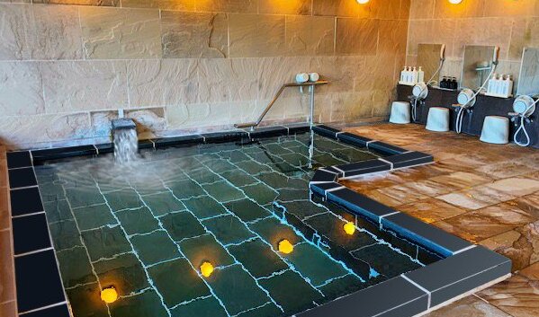 時間帯で表情を変える温泉